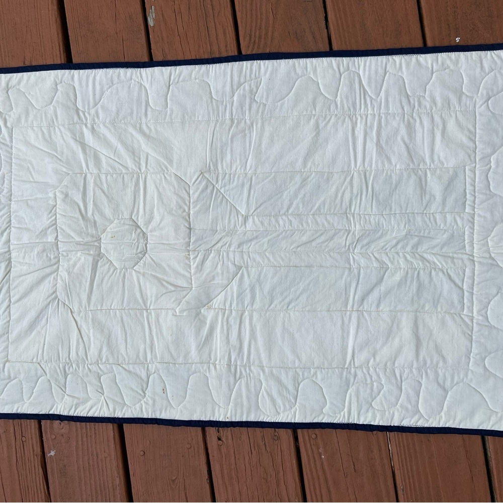 Handmade Quilted Wall Hanging with Floral Design - Picture 4 of 7
